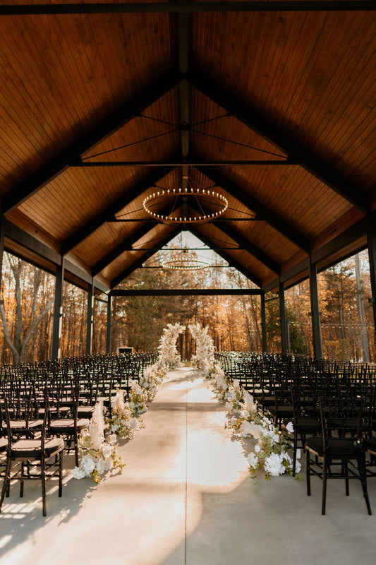 How to Save on Wedding Flowers Without Sacrificing Style