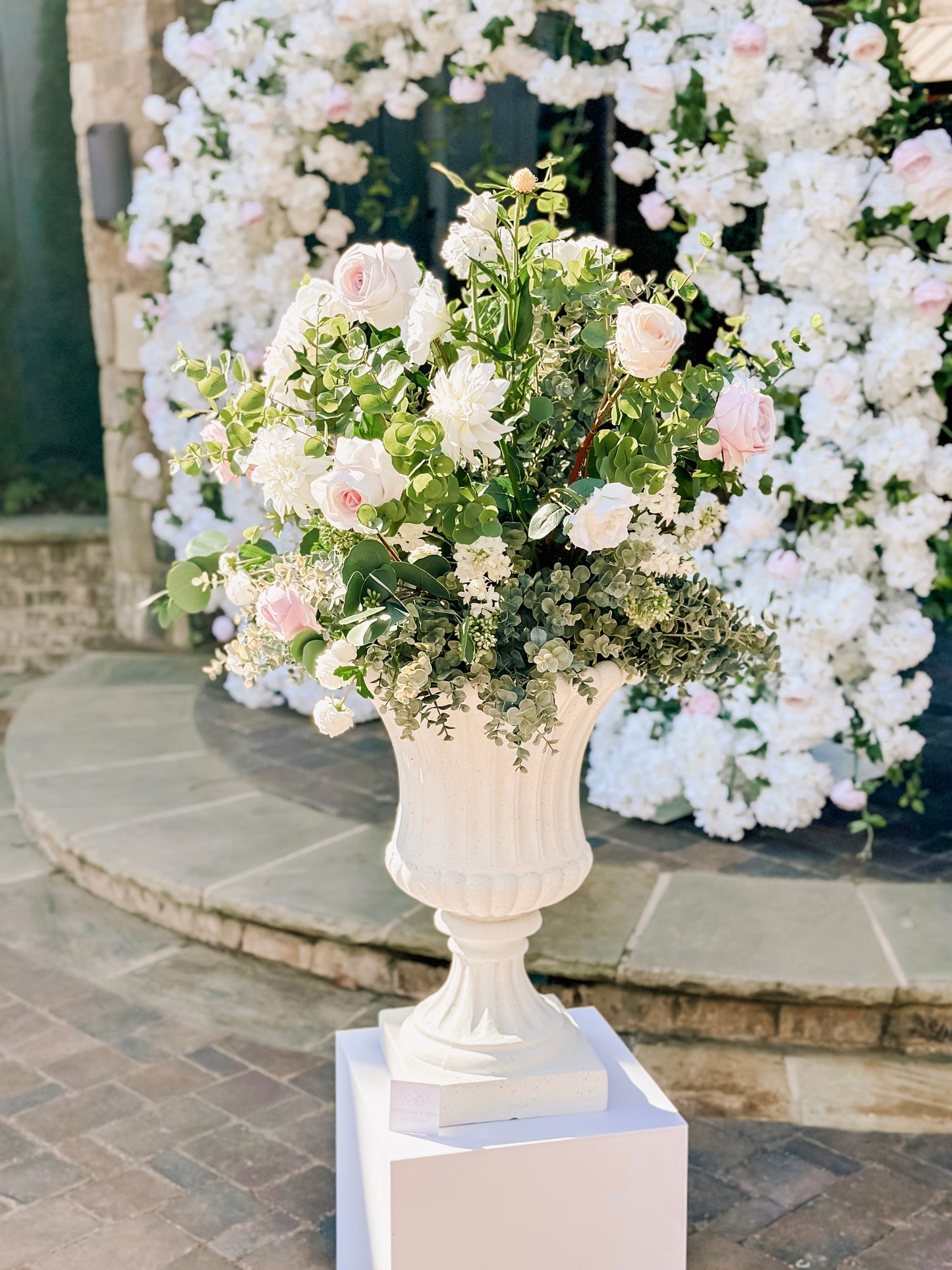 ✨The Penelope Floral Urns (Set of 2)